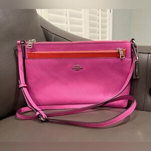 Coach East West Swingpack Crossbody Purse + Pop Up Pouch